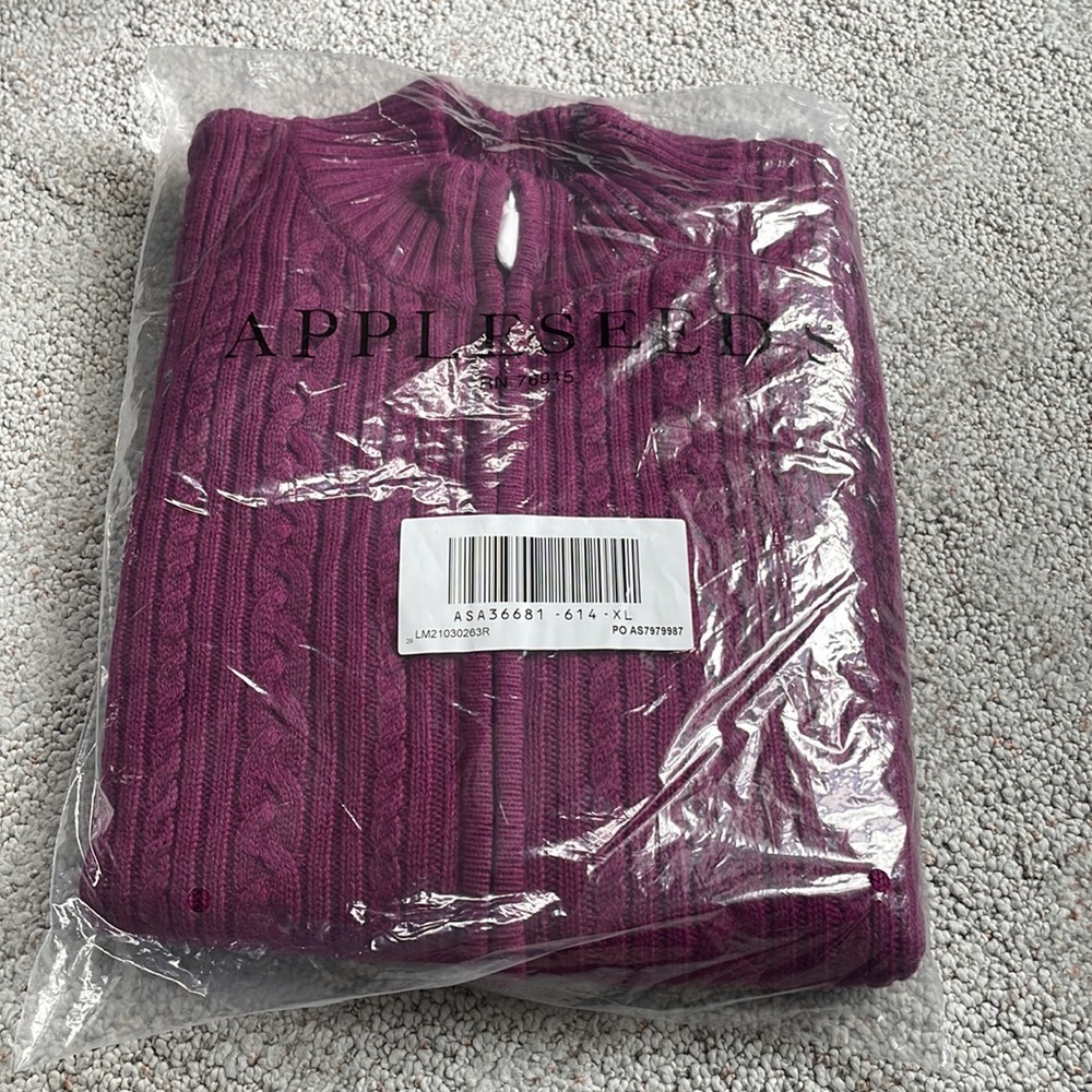 Iconic Cable Zip New In Bag - Picture 2 of 2